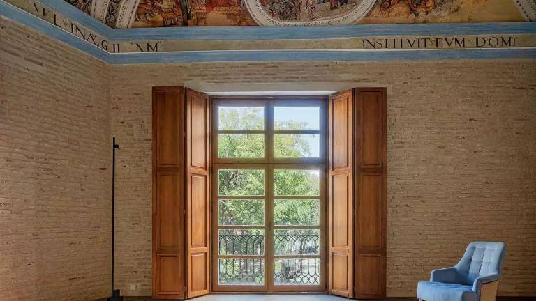 La restauración del hotel de la cadena Axel de València destapa unos frescos del siglo XV