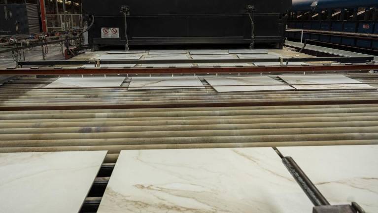 Una empresa cerámica de Castellón negocia el despido de la mayoría de su plantilla de trabajadores