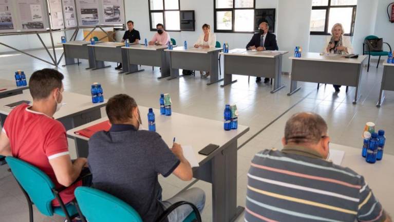 Los sindicatos del azulejo piden negociar ya el convenio del sector