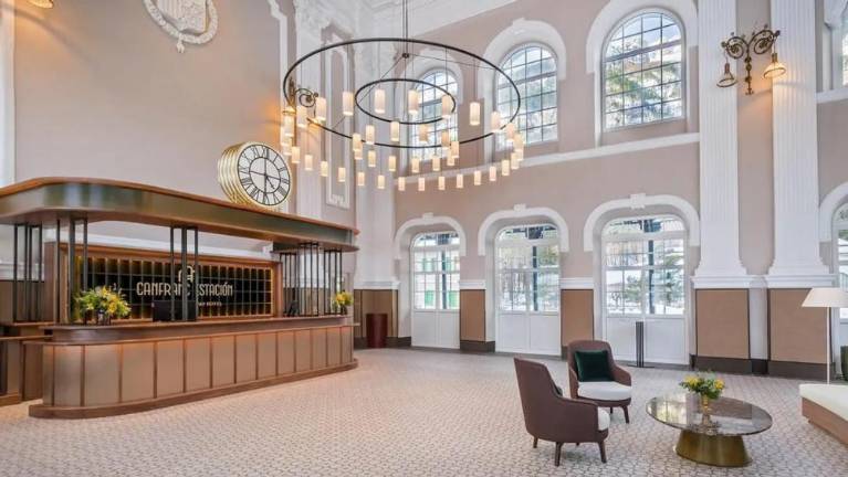 Porcelanosa aporta sus acabados en la histórica estación de Canfranc