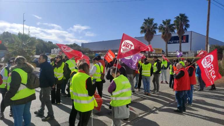 Huelga en el azulejo: Ascer cifra en un 7% el seguimiento y los sindicatos, en el 80%