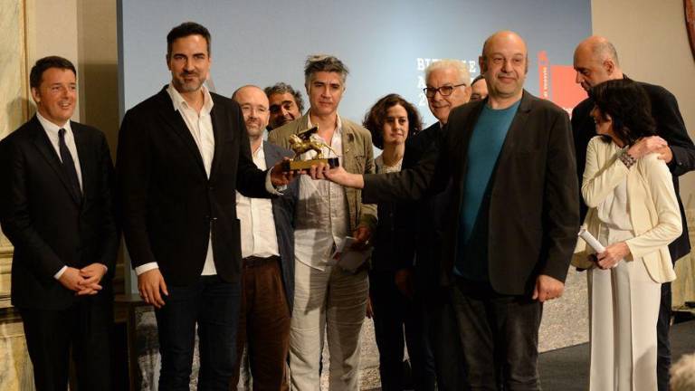 El pabellón de España gana el León de Oro de la Bienal de Venecia