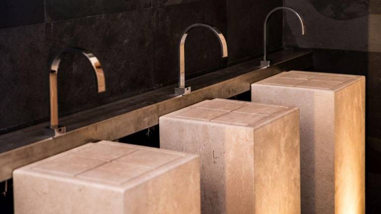 Miapetra: lavabos y platos de ducha de tendencia en piedra natural