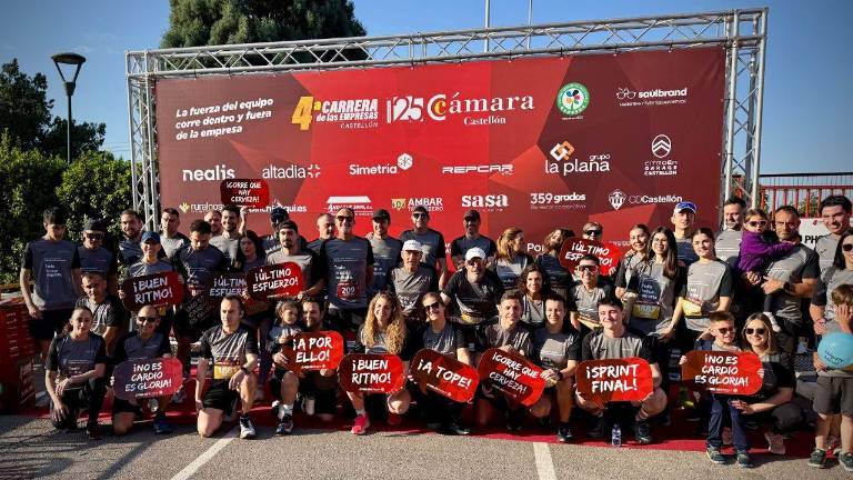La cuarta edición de la Carrera de las Empresas de Castellón bate todos los récords con más de 3.500 participantes de 186 empresas.