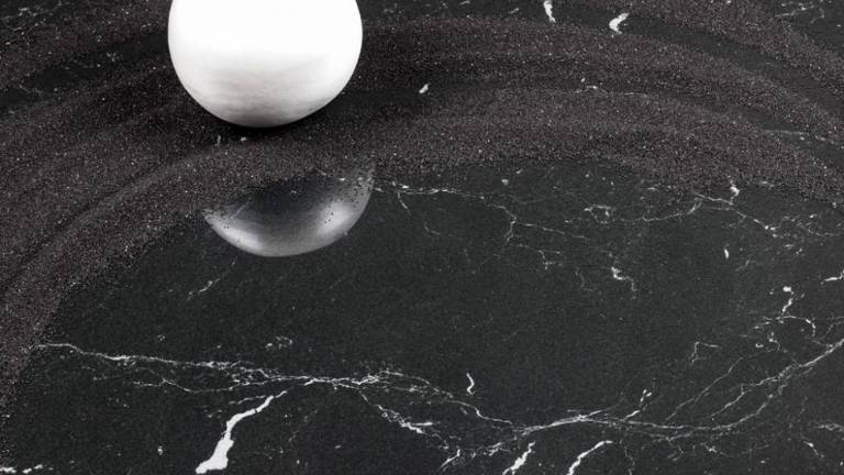 Neolith Nero Marquina logra el prestigioso Premio Red Dot
