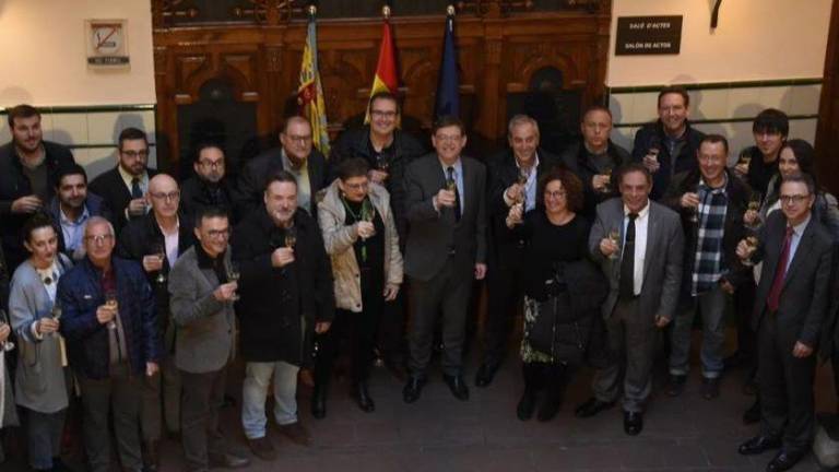 Ximo Puig anuncia más apoyo para el azulejo de Castellón