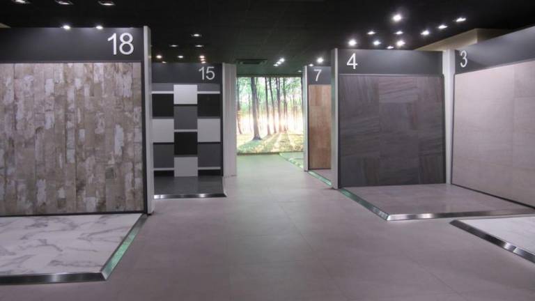 Esmaltes renueva su ‘showroom’ con las últimas propuestas en acabados cerámicos