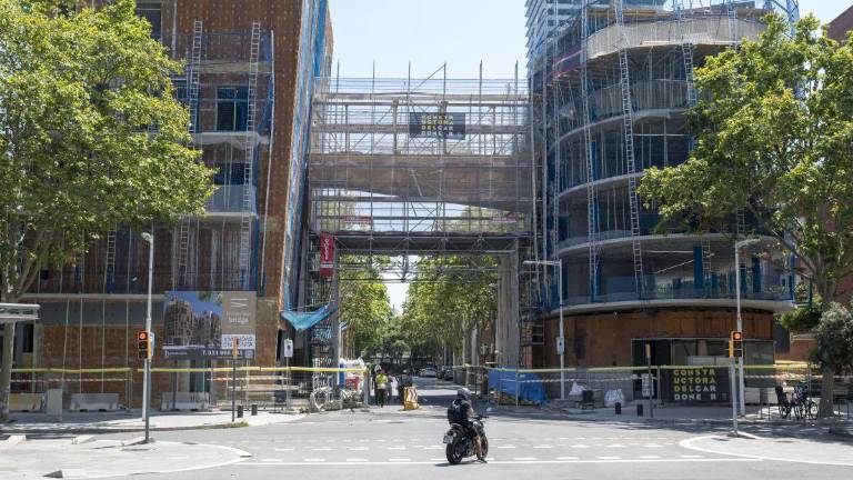 La transformación de las centrales de Telefónica en Barcelona: apartamentos de lujo, pisos sociales, oficinas...