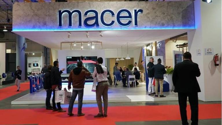 Macer presenta su nuevo sistema de carga de moldes en cortina progresiva