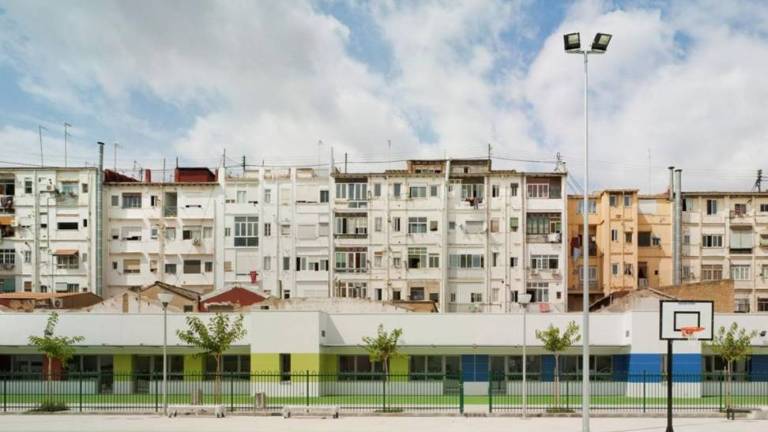 Techlam aporta colorido a un colegio de Valencia