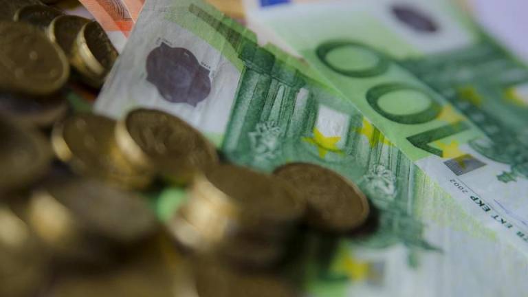 ¿Qué porcentaje de las empresas españolas trabaja con plazos de pago de 30 días?