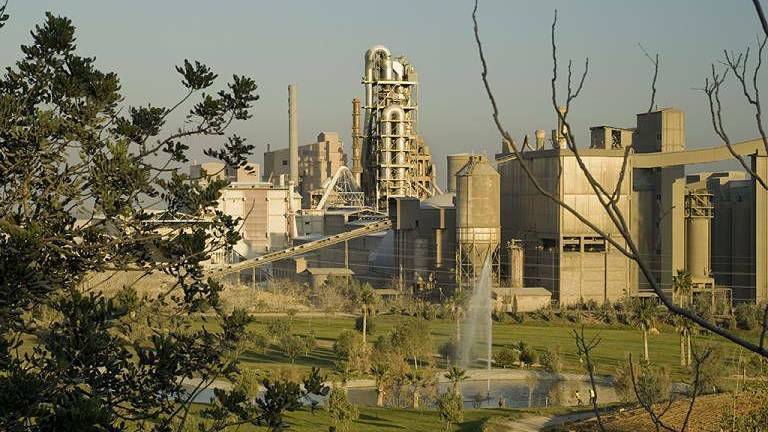 Çimsa cierra la compra de la planta de cemento de Cemex en Buñol