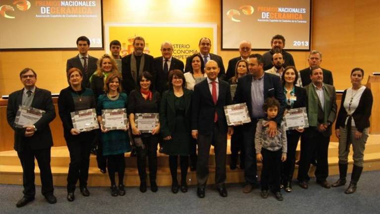 Cumella y Rosa Mª Lorenzo, galardonados en los Premios Nacionales de Cerámica