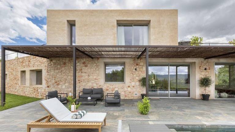 Punto M Estudio crea el diseño interior de una espectacular vivienda en la sierra de Guadalajara