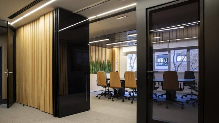 Diseño y reforma integral de un edificio de oficinas en Madrid