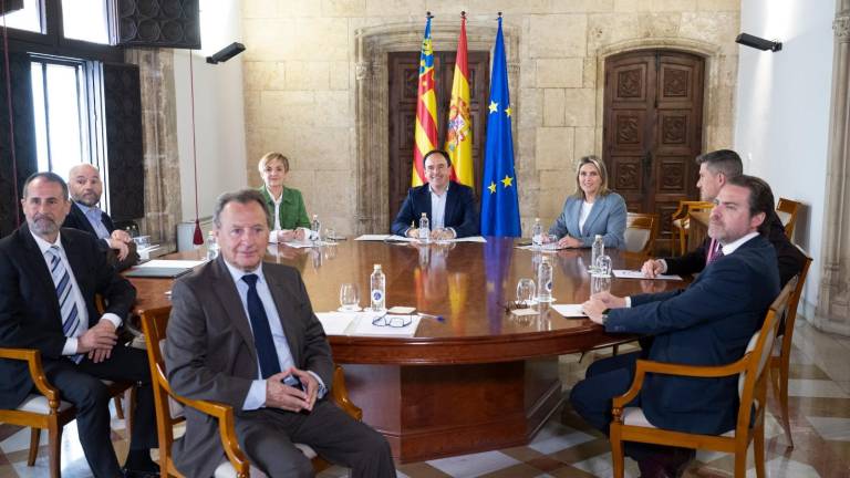 La cerámica traslada al ‘president’ de la Generalitat Valenciana el «contexto especialmente complejo» que afronta el sector