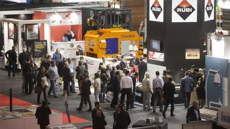 BBConstrumat confía sus espacios comunes a Anna & Eugeni Bach Arquitectes