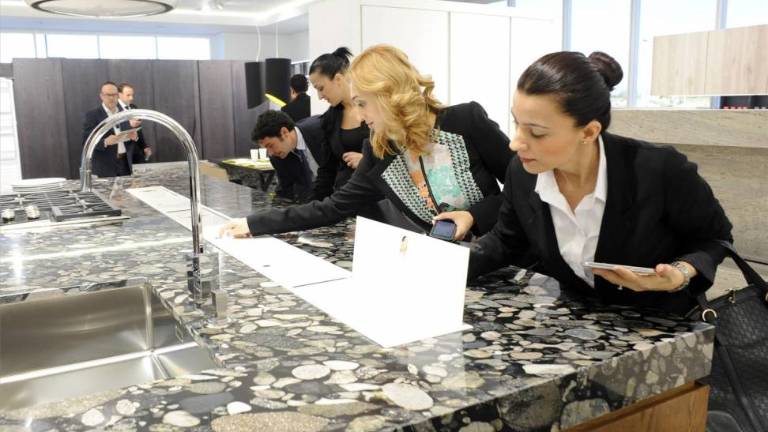 Porcelanosa repetirá el récord de 12.000 clientes en su muestra