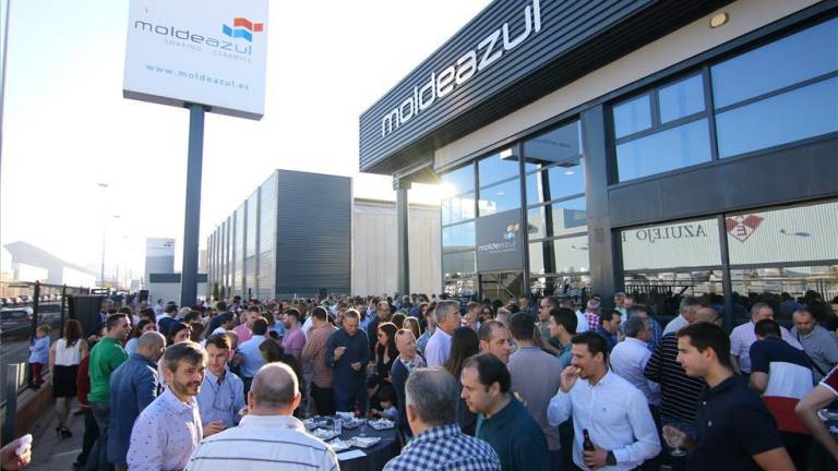 Molde Azul celebra su 20º aniversario con la inauguración de sus nuevas instalaciones