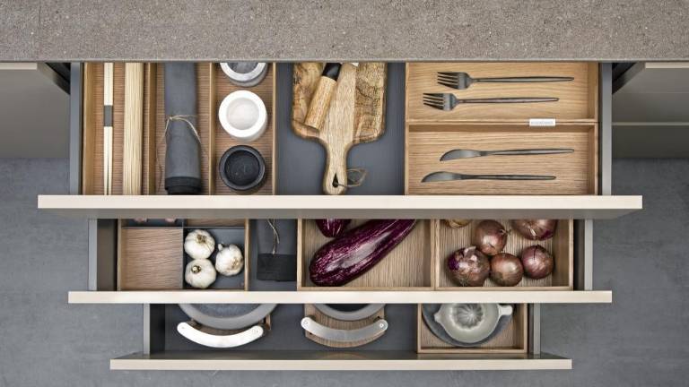 Rekker lanza su línea de accesorios para potenciar el orden en la cocina