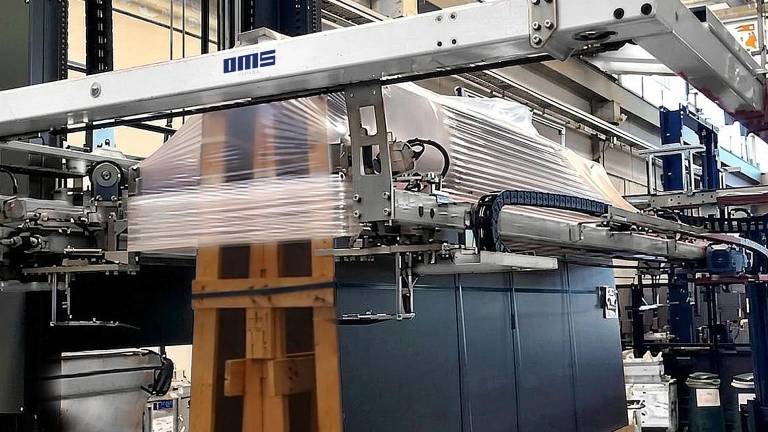 OMS España, embalaje a medida y soluciones con el reto del gran formato en el sector cerámico