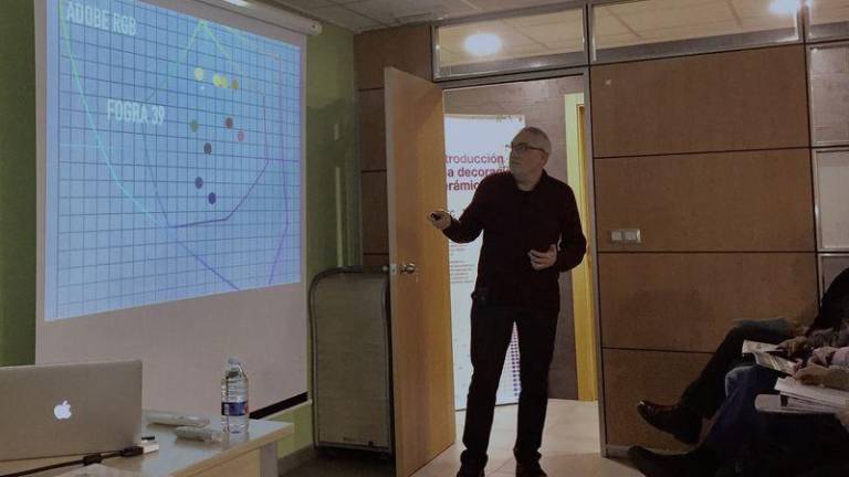 Formación sobre control del diseño digital en la cerámica