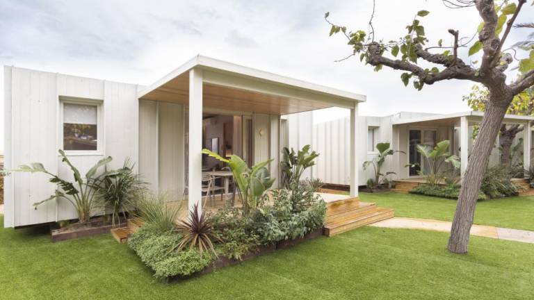 Estudio Borrós diseña 6 bungalows para un camping en Roda de Barà