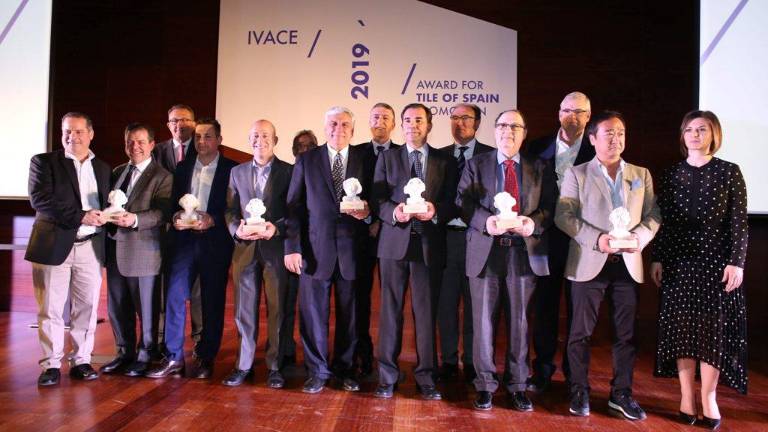 Ivace premia a ocho importadores para afianzar el mercado americano