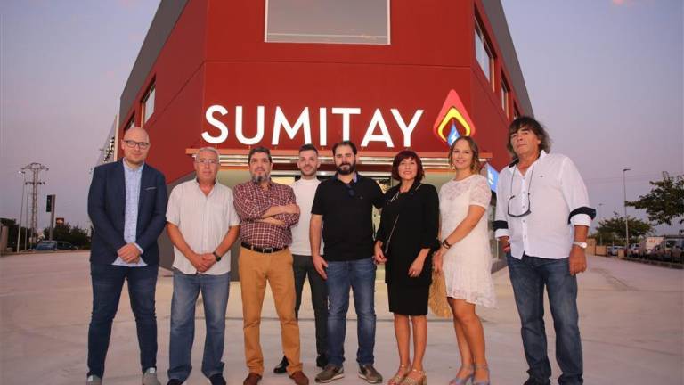 Sumitay inaugura su nueva tienda en la Vall d'Uixó ante 400 invitados