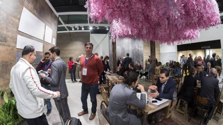 Recuerda la exitosa edición de Cevisama en galerías de fotos