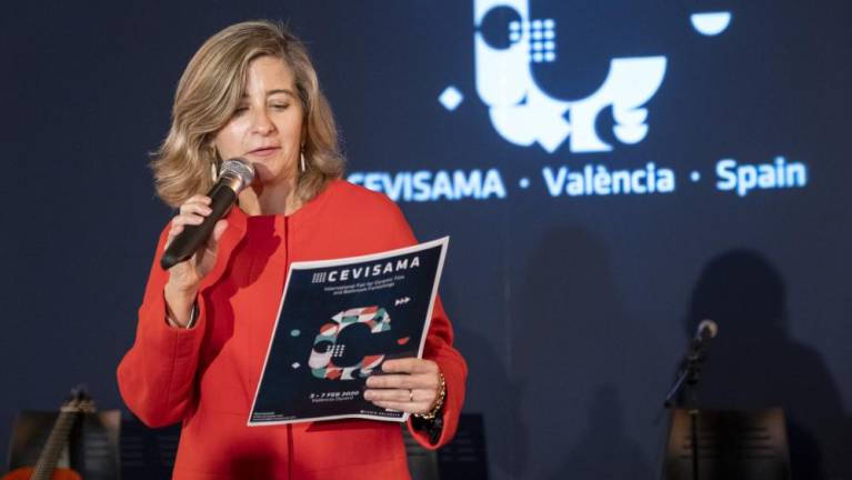 Carmen Álvarez: «Haremos todo lo posible para que el rey Felipe VI esté presente en Cevisama 2024»
