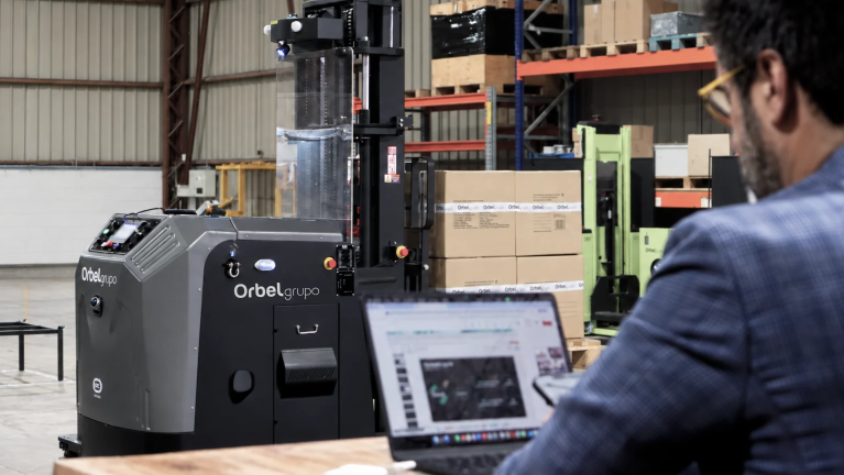 Innotransfer | Jesús Ortiz: «El principal reto no es incorporar robots móviles, sino integrarlos en las fábricas»