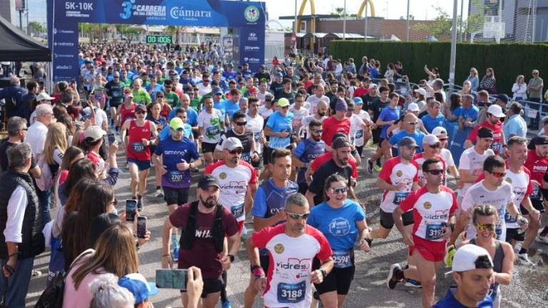 Galería de fotos | Compañías y entidades del sector cerámico, en la Carrera de las Empresas de Castellón