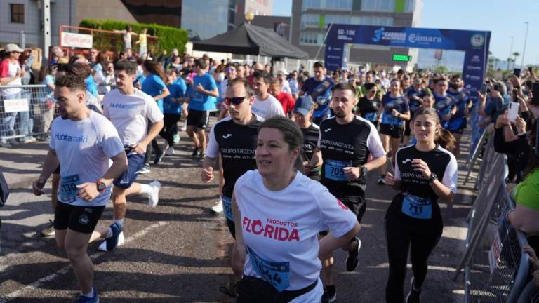 Galería de fotos | Compañías y entidades del sector cerámico, en la Carrera de las Empresas de Castellón