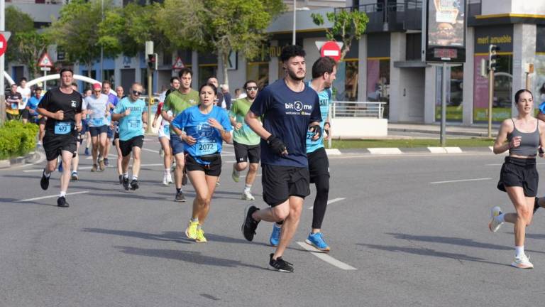 Galería de fotos | Compañías y entidades del sector cerámico, en la Carrera de las Empresas de Castellón