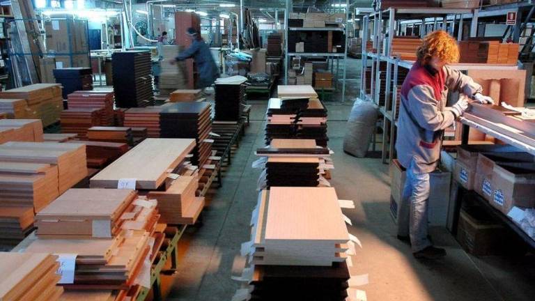 La industria de Castellón inicia el año con 3.500 empleos más