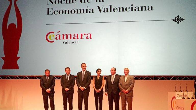 Los Reyes presiden la Noche de la Economía Valenciana