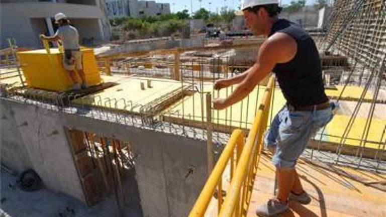 La Fundación Laboral de la Construcción se alía con Puma, Mapei y Sika
