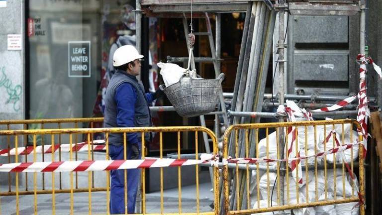 La construcción recupera en España casi el total de los empleos perdidos durante la pandemia