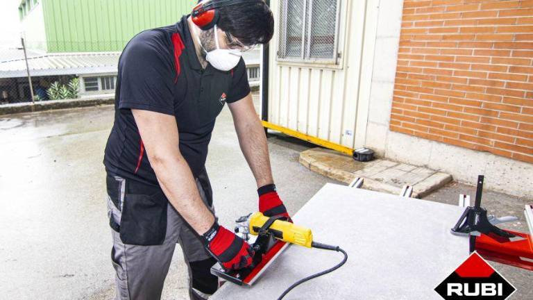 Conseguir cantos con mejores acabados es posible con la biseladora portátil Pro-Edger