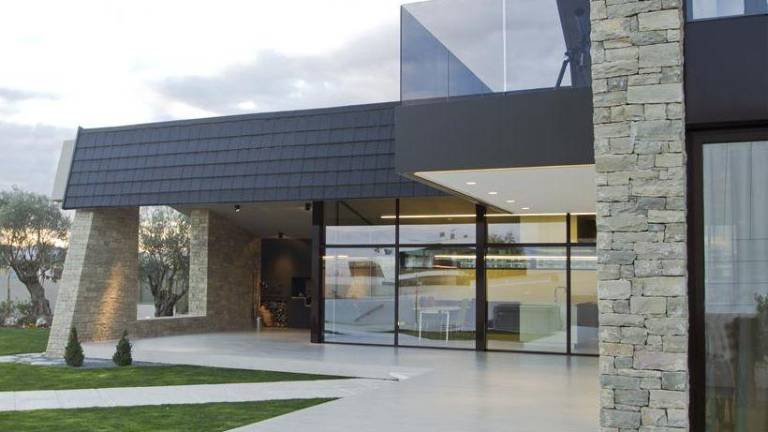 Font Arquitectura, condecorada por el uso de las tejas cerámicas