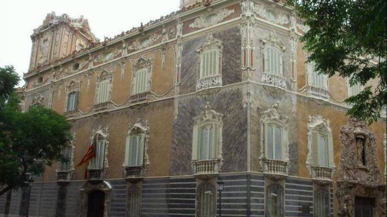 El González Martí revive la tradición del azulejo valenciano