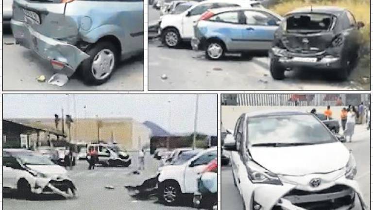 Un chófer ebrio embiste nueve coches en un polígono de Onda