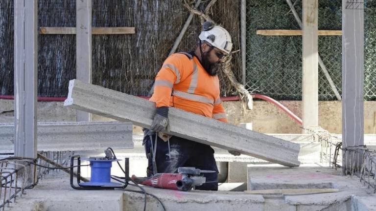 Los jubilados de la construcción pueden reclamar hasta 4.000 euros a Hacienda
