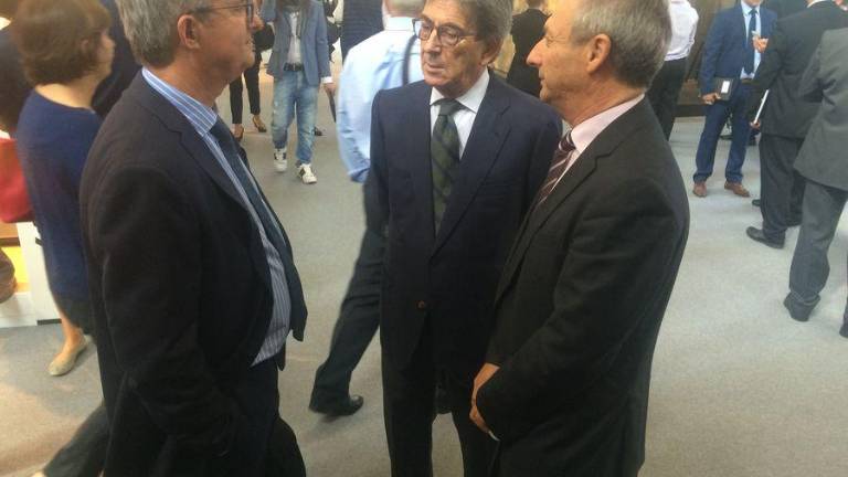 PortCastelló respalda al azulejo provincial en Cersaie 2016