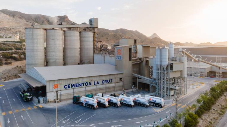 Cementos La Cruz presenta un plan estratégico de 100 millones de euros