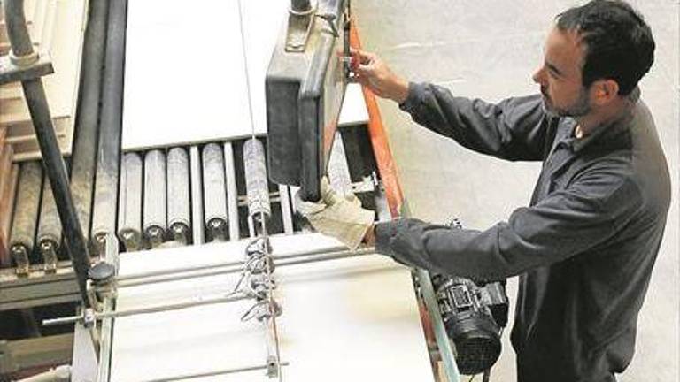 El azulejo cierra el año fabricando más metros pero sin mejorar precio