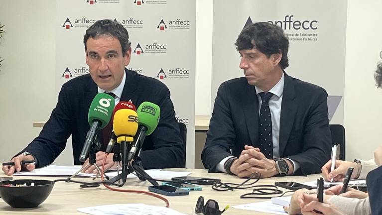 Los esmaltes cerámicos cerraron 2005 con una facturación de 1.363,5 millones de euros y un crecimiento del 1,5%