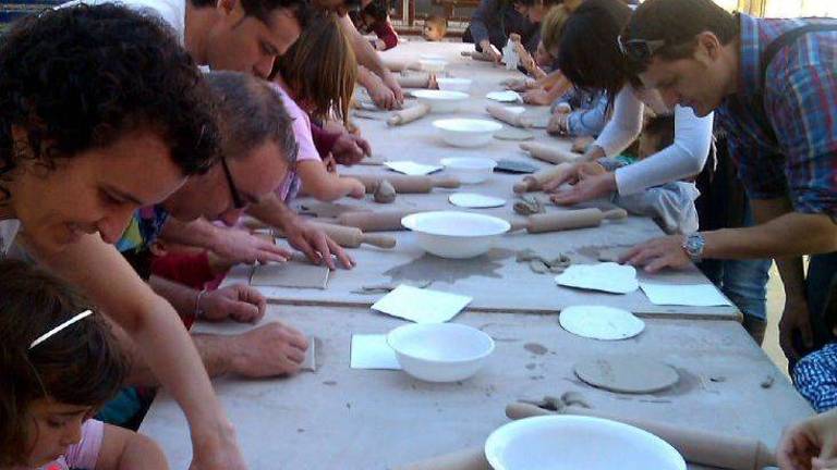 El Museu de Onda estrena su oferta de talleres cerámicos familiares