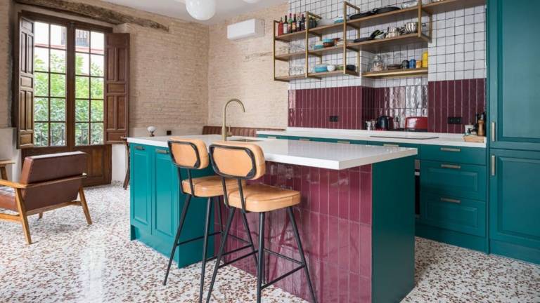 La singular reforma de una casa en Sevilla por CM4 Arquitectos